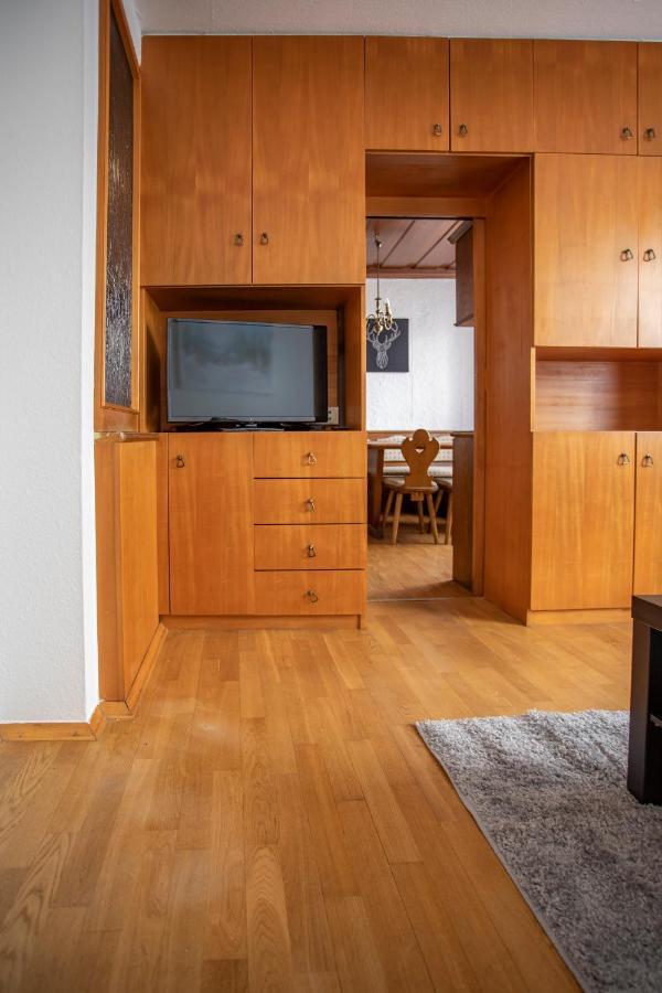 Traditional Old Town Apartment Hall in Tirol Εξωτερικό φωτογραφία