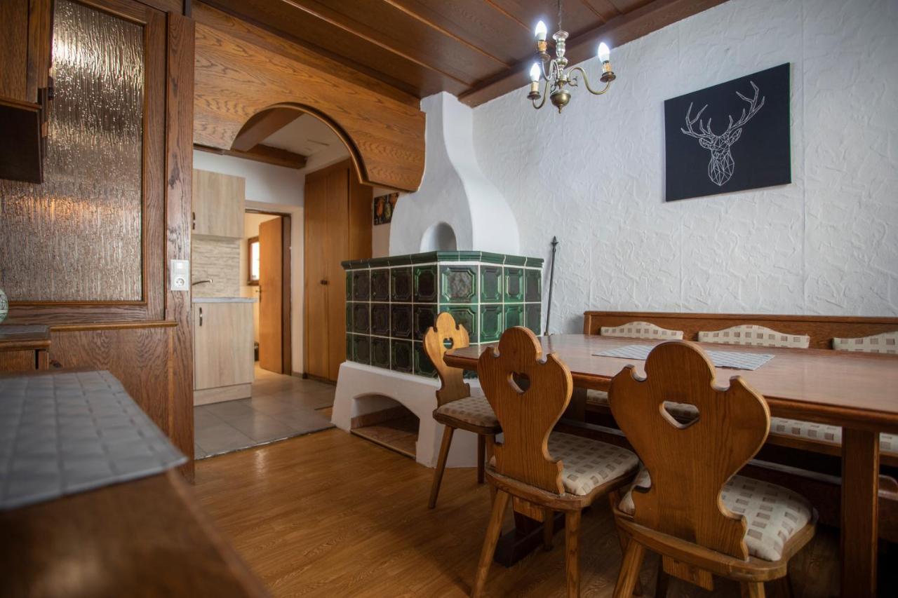 Traditional Old Town Apartment Hall in Tirol Εξωτερικό φωτογραφία